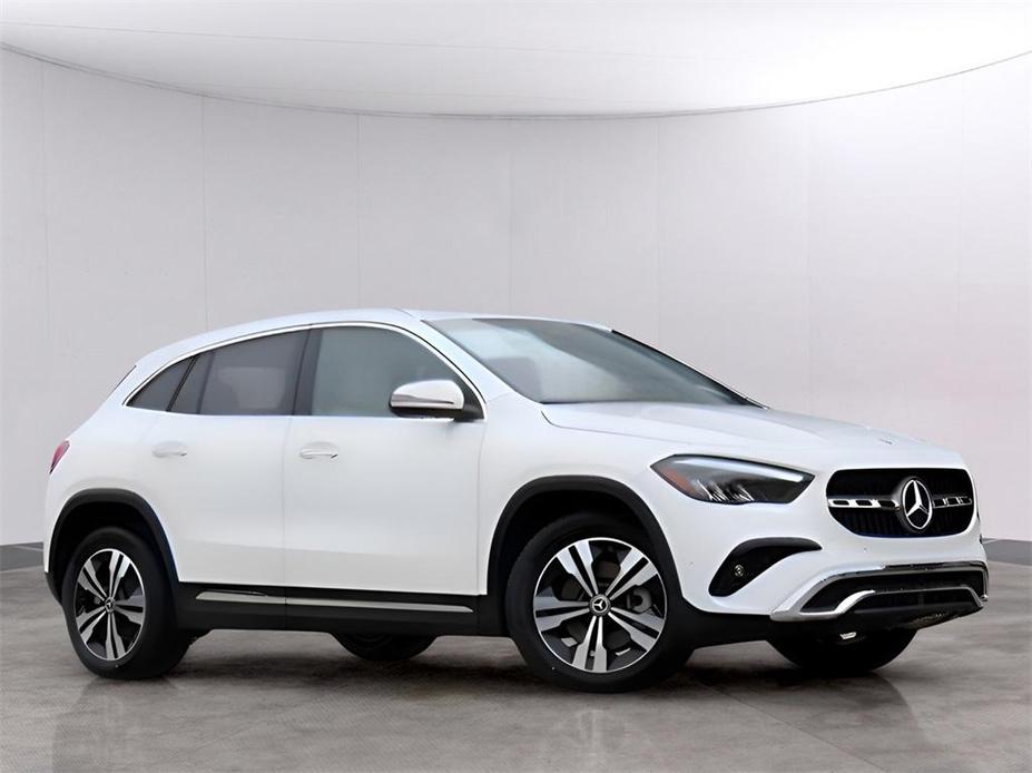 new 2024 Mercedes-Benz GLA 250 car, priced at $45,500