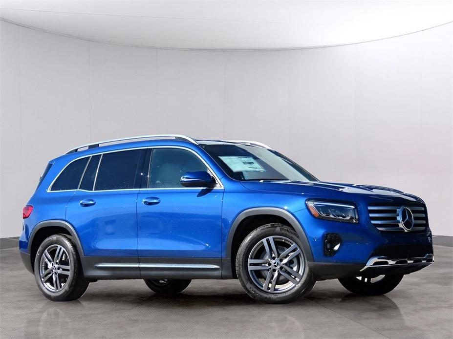 new 2024 Mercedes-Benz GLB 250 car, priced at $54,320