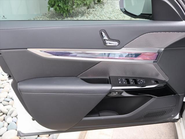 used 2024 BMW 760 car