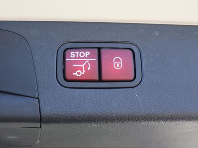 used 2021 Mercedes-Benz GLC 300 car, priced at $32,990