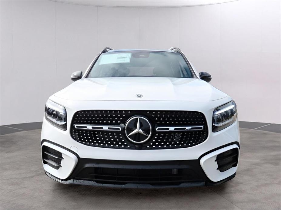 new 2024 Mercedes-Benz GLB 250 car, priced at $55,470