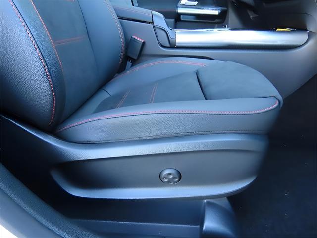 new 2025 Mercedes-Benz GLA 250 car, priced at $52,370