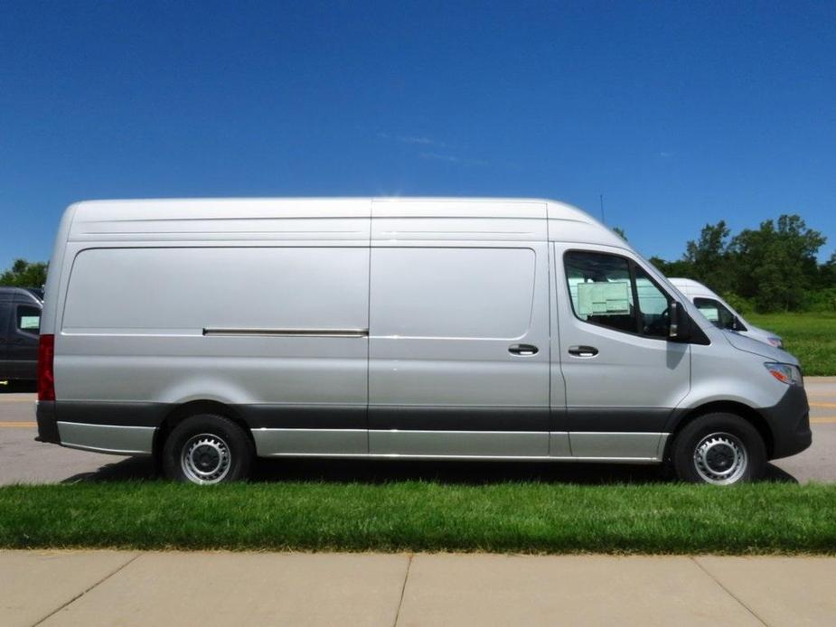 new 2024 Mercedes-Benz Sprinter 2500 car, priced at $69,195