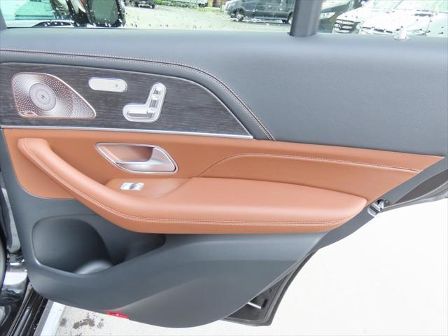 new 2025 Mercedes-Benz GLE 580 car, priced at $103,135