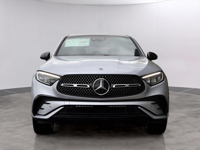 new 2025 Mercedes-Benz GLC 300 car, priced at $67,735