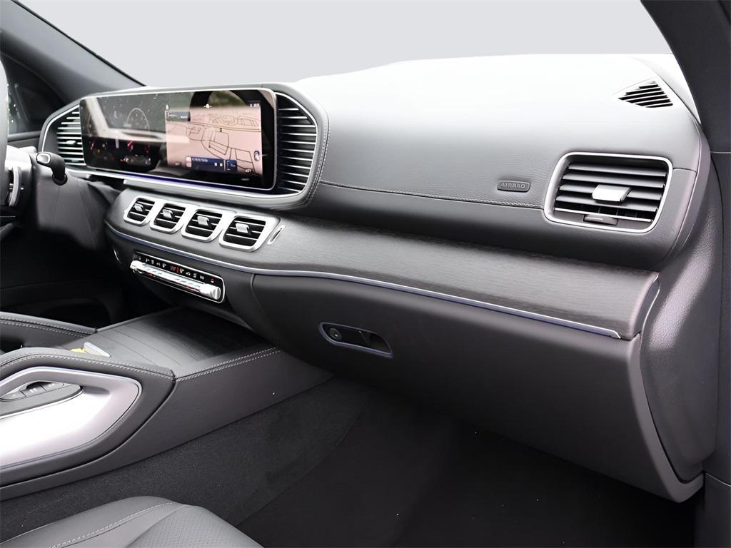 new 2025 Mercedes-Benz GLS 450 car, priced at $94,185