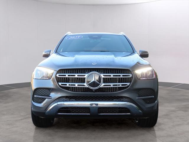 new 2025 Mercedes-Benz GLE 450 car, priced at $77,095