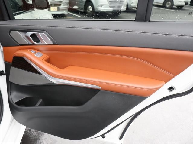 used 2023 BMW X7 car, priced at $76,990