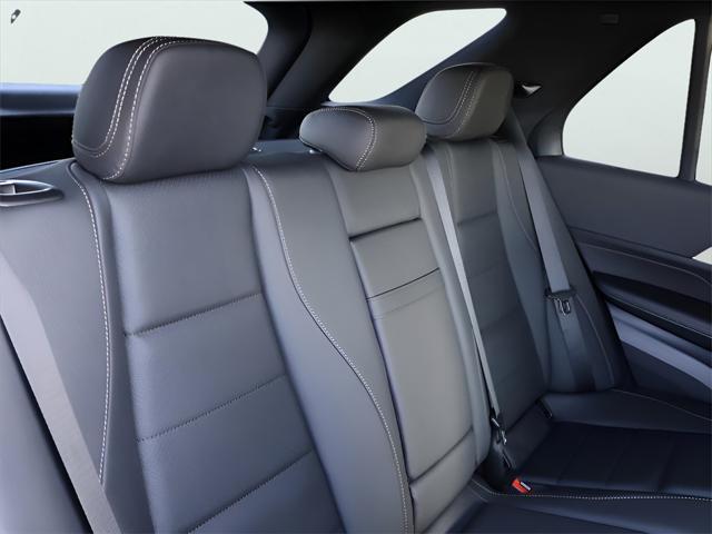 new 2025 Mercedes-Benz GLE 450 car, priced at $75,795