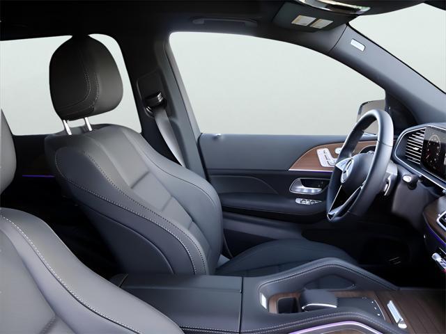 new 2025 Mercedes-Benz GLE 450 car, priced at $75,795