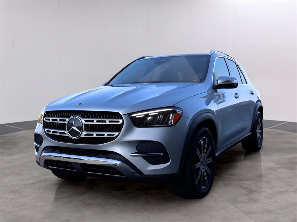 new 2025 Mercedes-Benz GLE 450 car, priced at $75,795