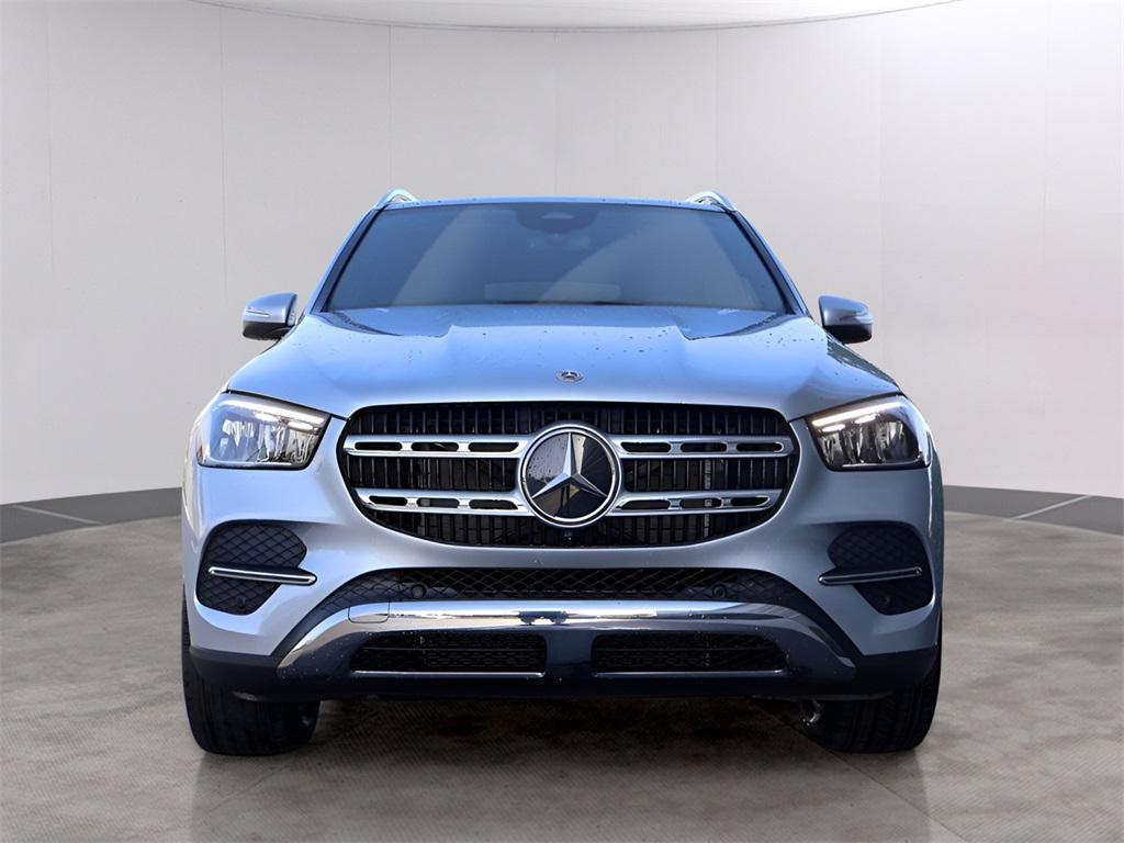 new 2025 Mercedes-Benz GLE 450 car, priced at $75,795
