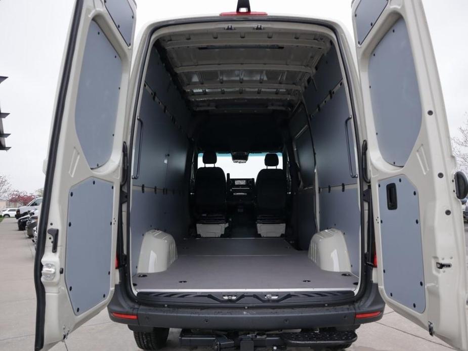 new 2024 Mercedes-Benz Sprinter 2500 car, priced at $82,136