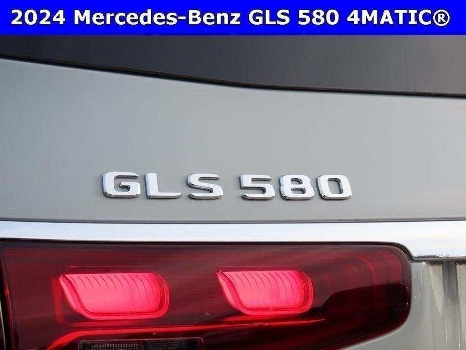 new 2024 Mercedes-Benz GLS 580 car, priced at $123,020