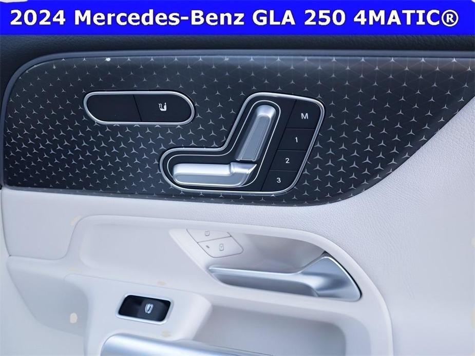 new 2024 Mercedes-Benz GLA 250 car, priced at $48,090
