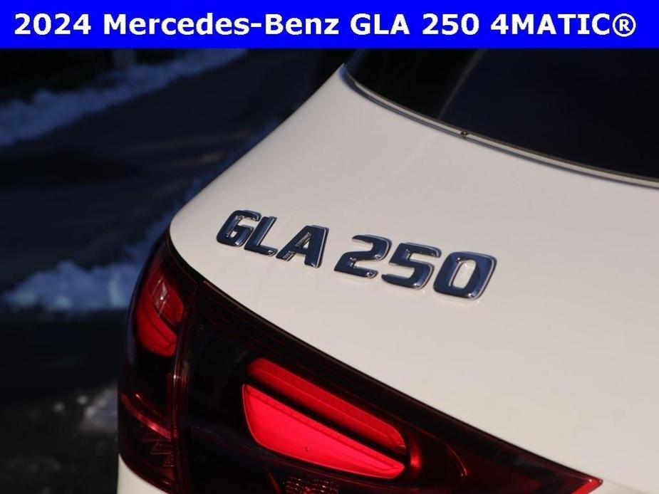 new 2024 Mercedes-Benz GLA 250 car, priced at $48,090
