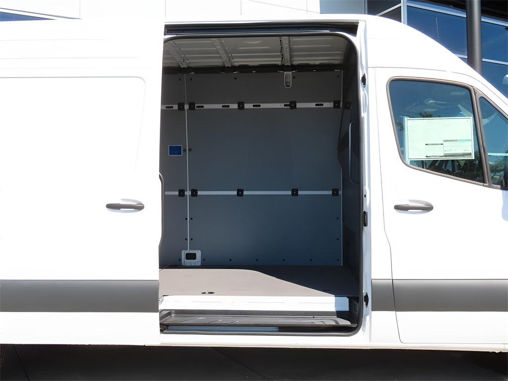 used 2024 Mercedes-Benz Sprinter 2500 car, priced at $48,157