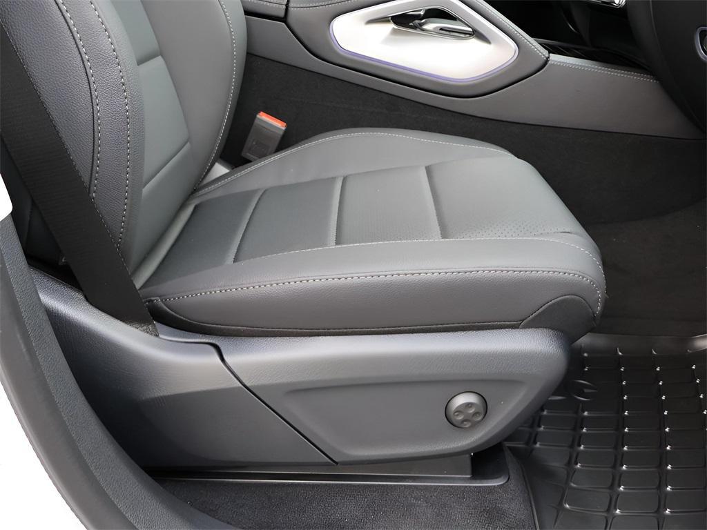 new 2025 Mercedes-Benz GLS 450 car, priced at $95,240