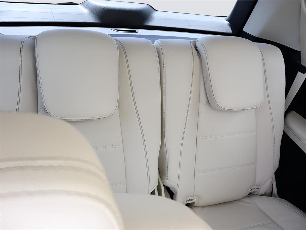 new 2025 Mercedes-Benz GLS 450 car, priced at $102,205