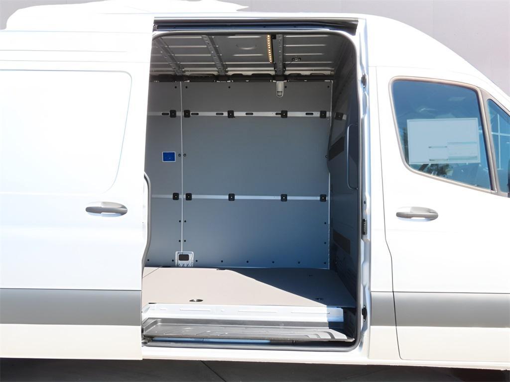 used 2024 Mercedes-Benz Sprinter 2500 car, priced at $49,462