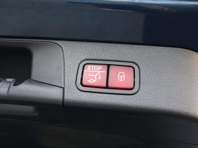 used 2020 Mercedes-Benz GLB 250 car, priced at $30,990