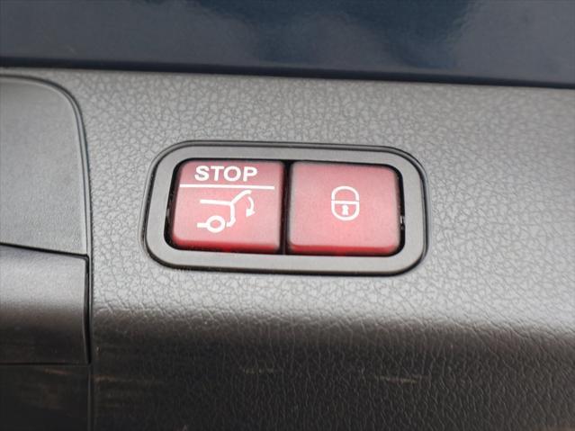 used 2020 Mercedes-Benz GLB 250 car, priced at $30,990