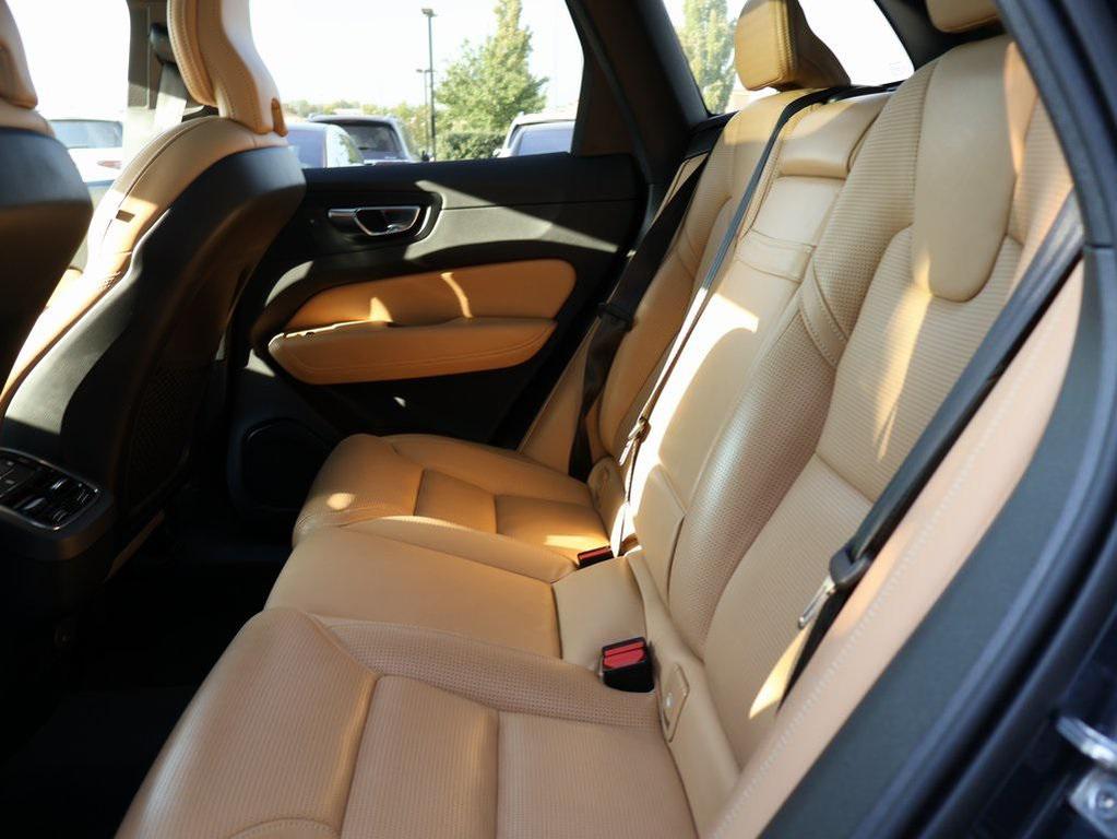 used 2021 Volvo XC60 car, priced at $28,990