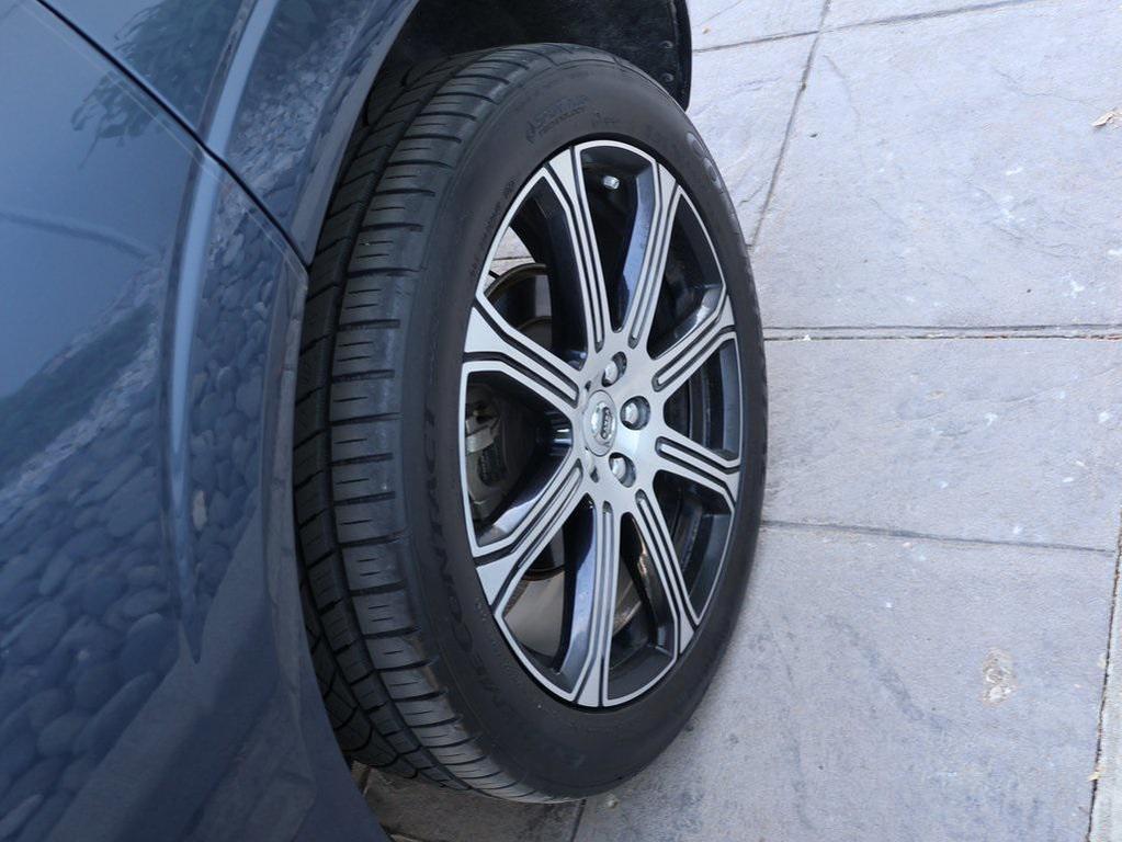 used 2021 Volvo XC60 car, priced at $28,990