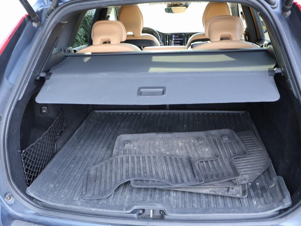 used 2021 Volvo XC60 car, priced at $28,990