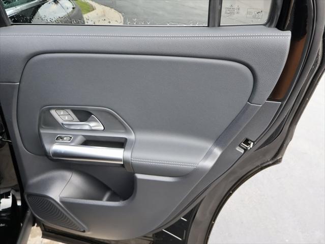 new 2025 Mercedes-Benz GLA 250 car, priced at $47,295