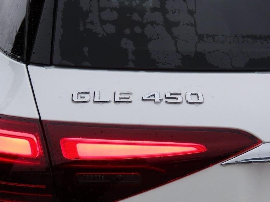 new 2024 Mercedes-Benz GLE 450 car, priced at $83,435