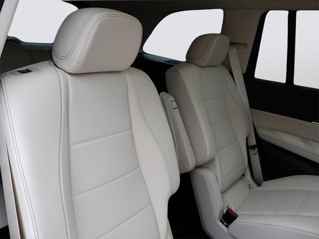 new 2025 Mercedes-Benz GLS 450 car, priced at $96,815