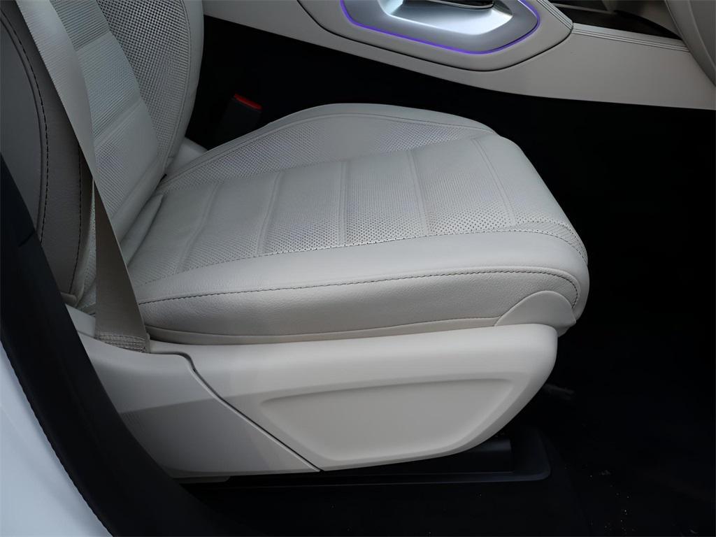 new 2026 Mercedes-Benz GLE 580 car, priced at $103,075