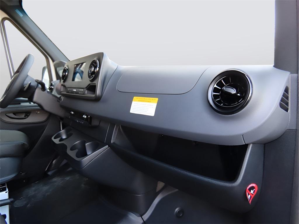 used 2024 Mercedes-Benz Sprinter 2500 car, priced at $47,124