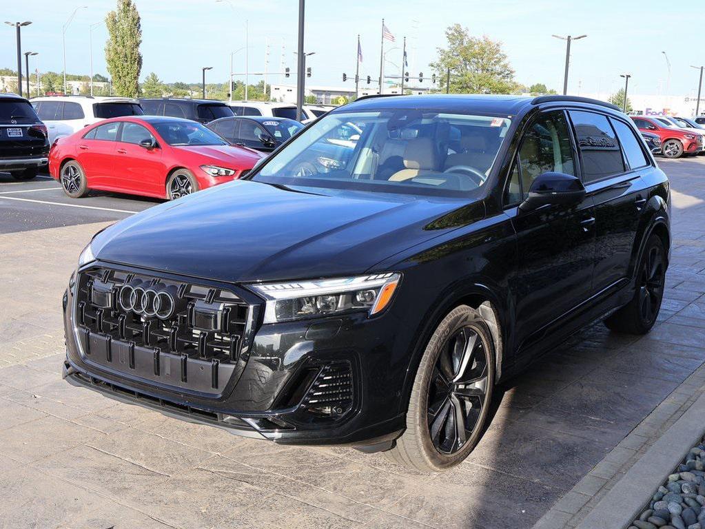 used 2025 Audi Q7 car, priced at $68,990