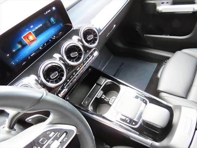 used 2020 Mercedes-Benz GLB 250 car, priced at $29,900