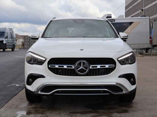 new 2025 Mercedes-Benz GLA 250 car, priced at $44,250