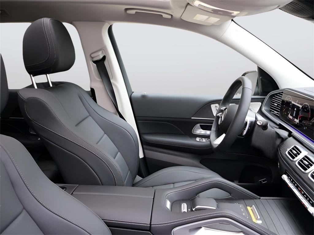 new 2025 Mercedes-Benz GLS 450 car, priced at $95,180