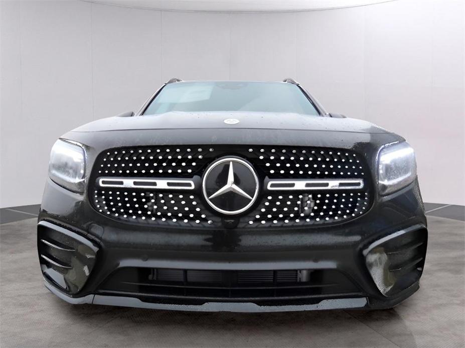 new 2024 Mercedes-Benz GLB 250 car, priced at $57,265