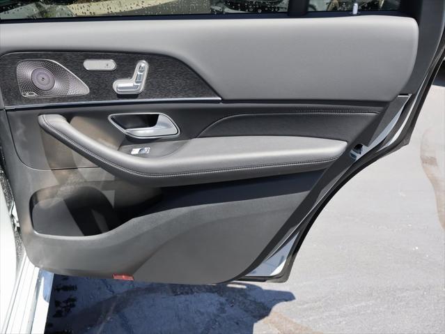 new 2025 Mercedes-Benz GLS 450 car, priced at $102,855