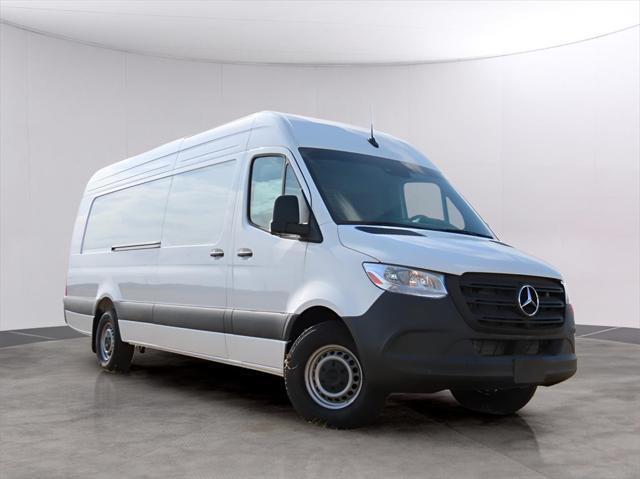 new 2024 Mercedes-Benz Sprinter 2500 car, priced at $70,156