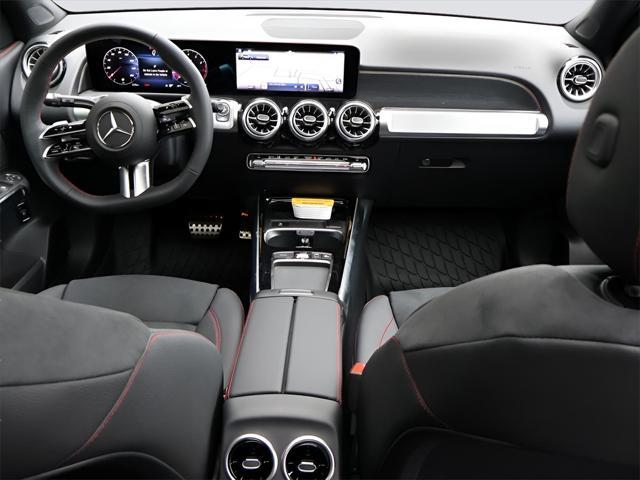 new 2025 Mercedes-Benz GLB 250 car, priced at $58,040
