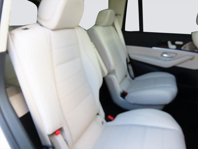 new 2025 Mercedes-Benz GLS 450 car, priced at $102,205