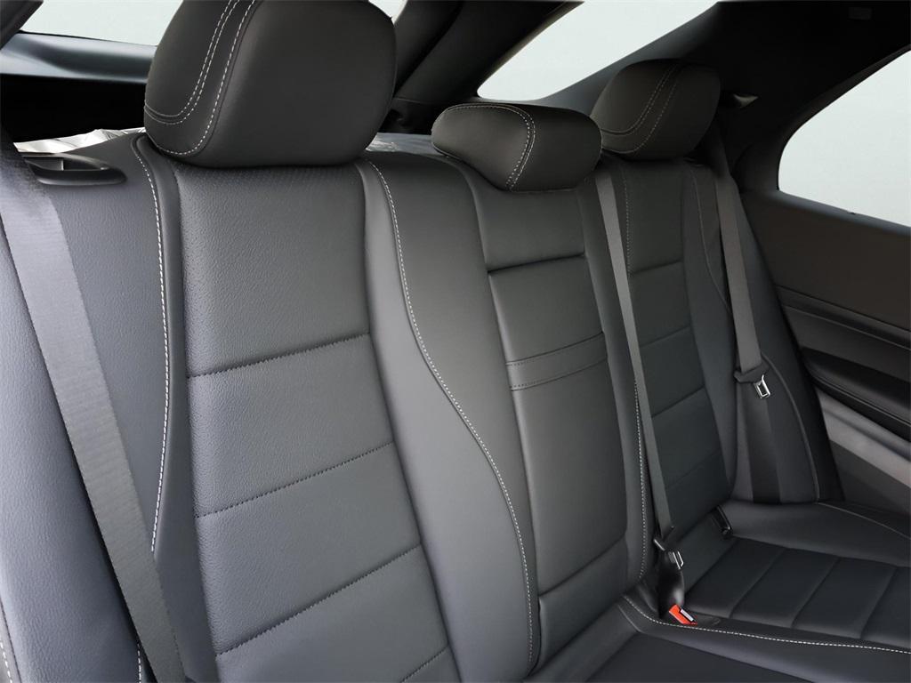 new 2025 Mercedes-Benz GLE 450 car, priced at $80,145