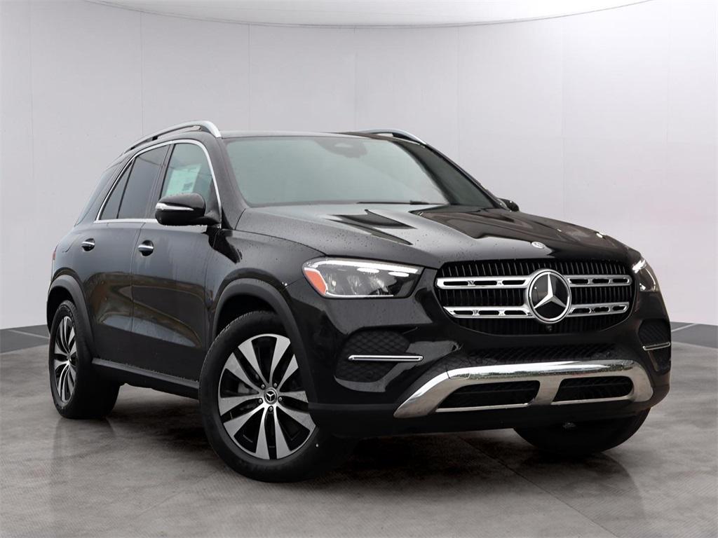 new 2025 Mercedes-Benz GLE 450 car, priced at $73,965