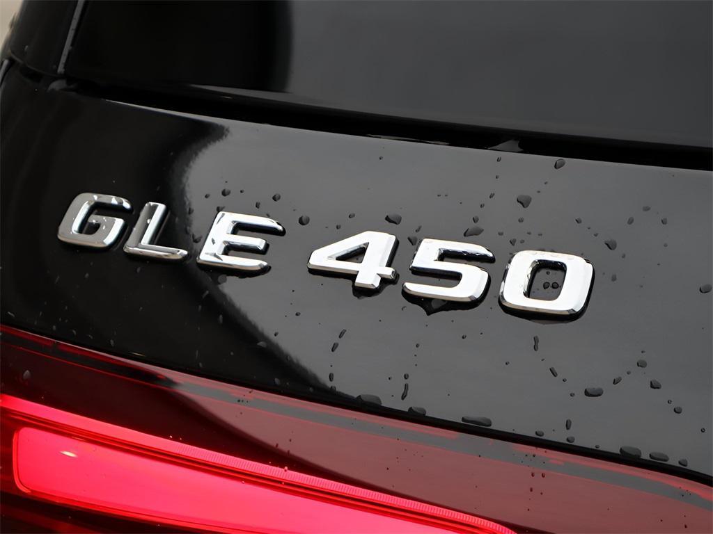 new 2025 Mercedes-Benz GLE 450 car, priced at $73,965