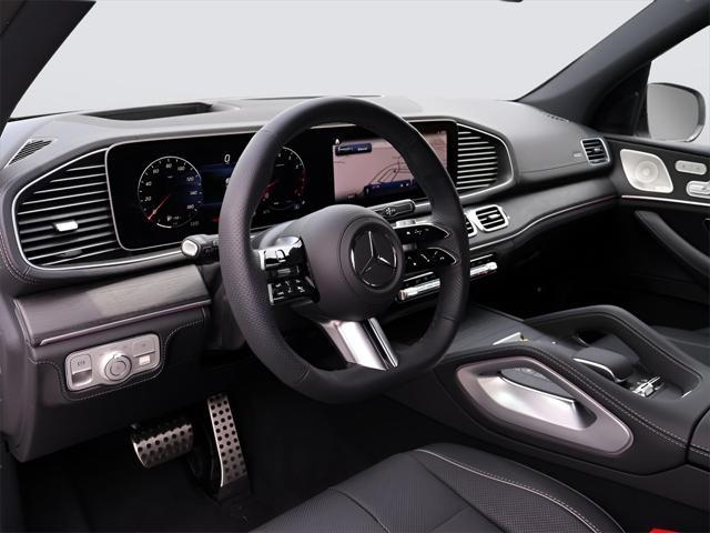 new 2025 Mercedes-Benz GLS 580 car, priced at $131,570