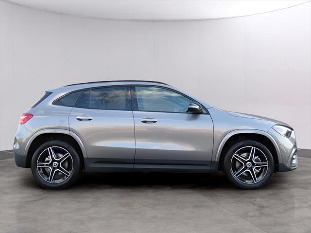 new 2025 Mercedes-Benz GLA 250 car, priced at $53,205