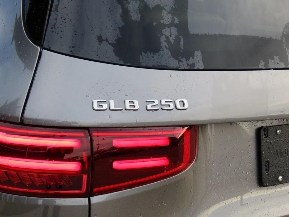 new 2024 Mercedes-Benz GLB 250 car, priced at $52,970