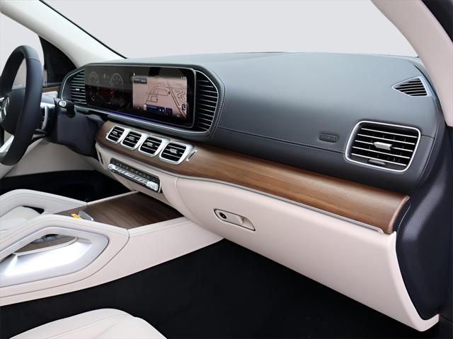 new 2025 Mercedes-Benz GLS 450 car, priced at $95,685
